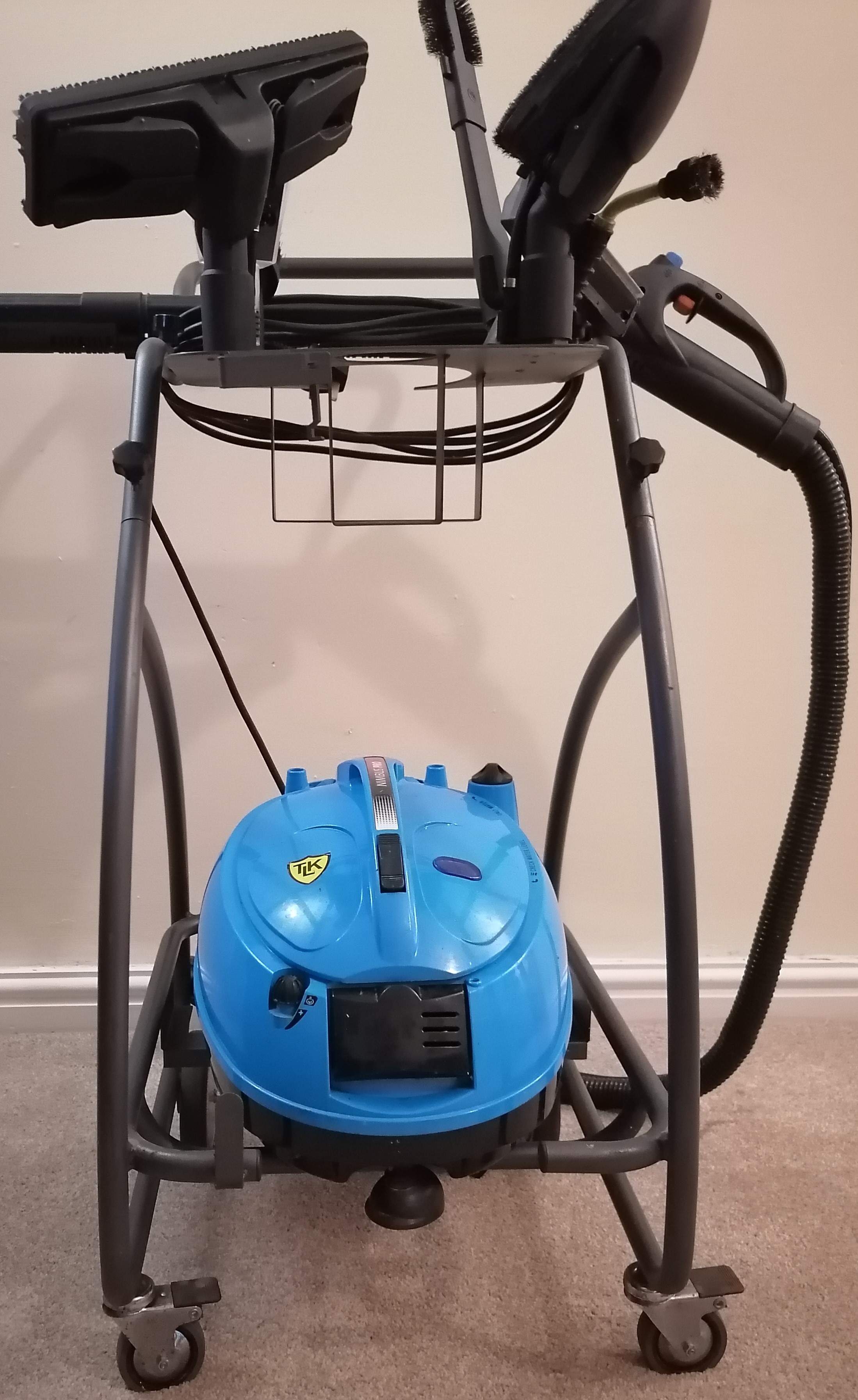 Trolley based commercial steam cleaning equipment